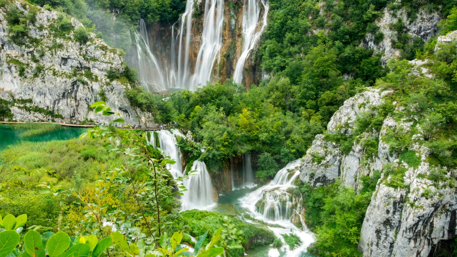 Krka ou Plitvice : lequel choisir si la baignade compte pour vous ?