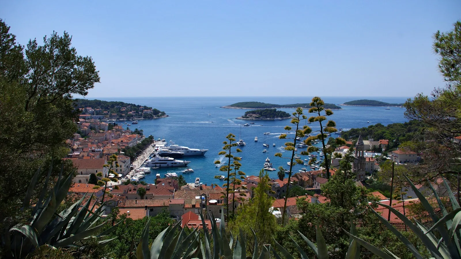 Jours 6-7 : Hvar en catamaran