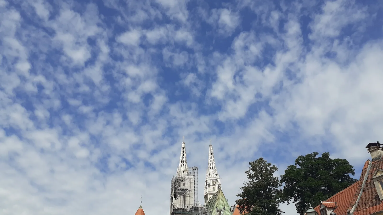 Église Saint-Marc et toits colorés de la Haute Ville de Zagreb